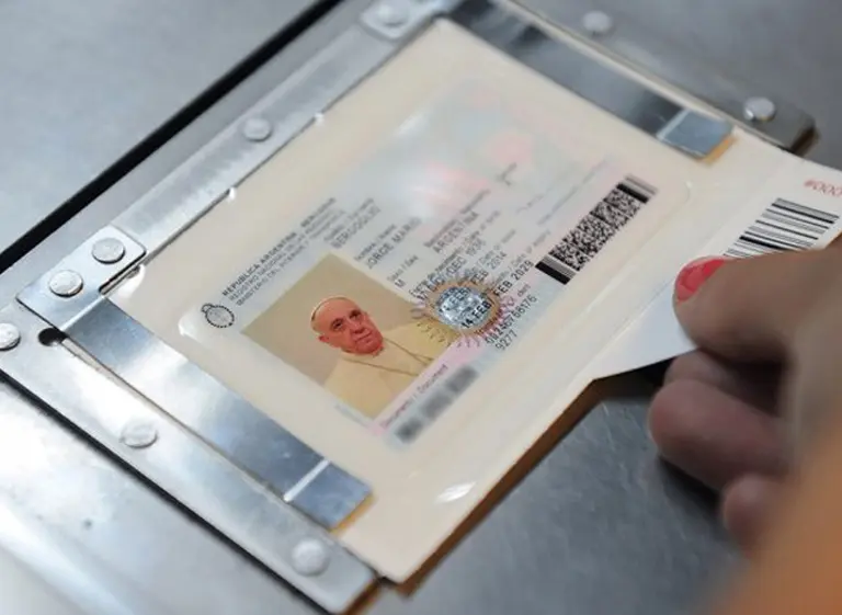 Nuevo DNI: tendrá chip con datos de la ANSES, SUBE e historia clí­nica