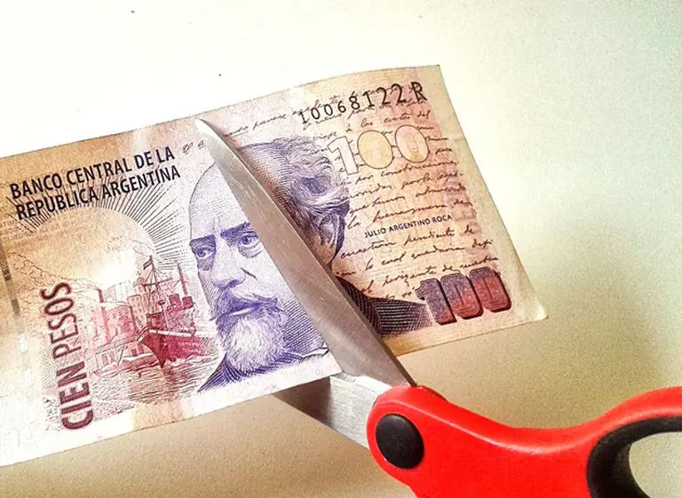 El ajuste llegó a las clases media y alta: menos salidas a comer y a ver espectáculos