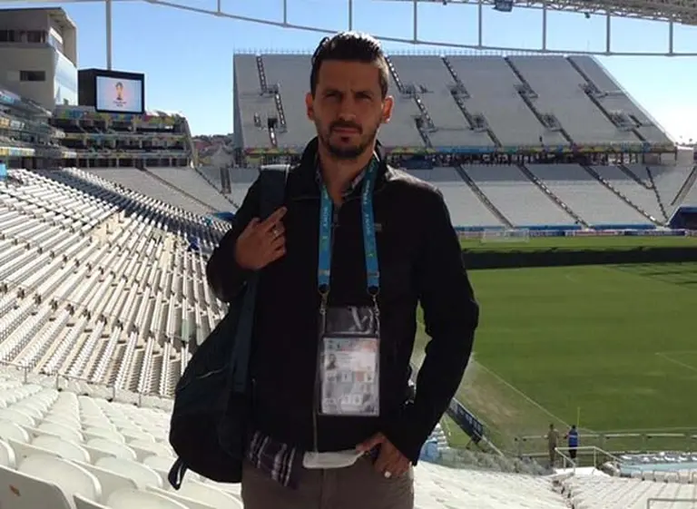 Falleció periodista deportivo argentino en Brasil: el taxi chocó con auto robado por 3 delincuentes