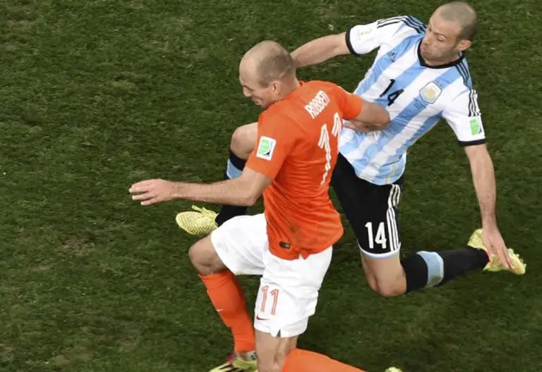 El papá de Mascherano contó cómo vivió la jugada del final en la que su hijo salvó a la Argentina