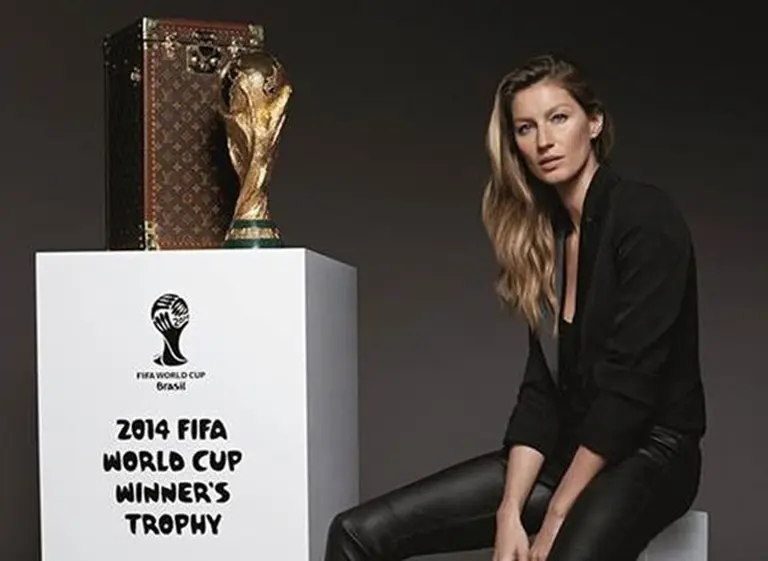 Gisele Bundchen entregará la Copa del Mundo junto al español Carles Puyol