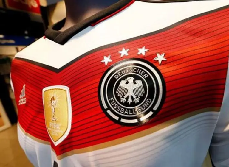Las camisetas de Alemania con cuatro estrellas se agotaron en pocas horas