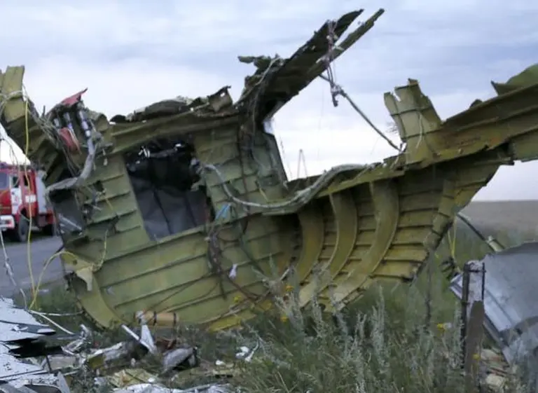 El mundo reclama una investigación por el avión estrellado con más de 290 personas