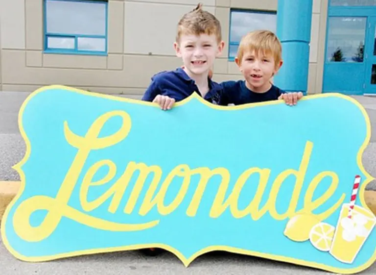 Un niño de 7 años juntó 60.000 dólares para la cirugí­a de su amigo