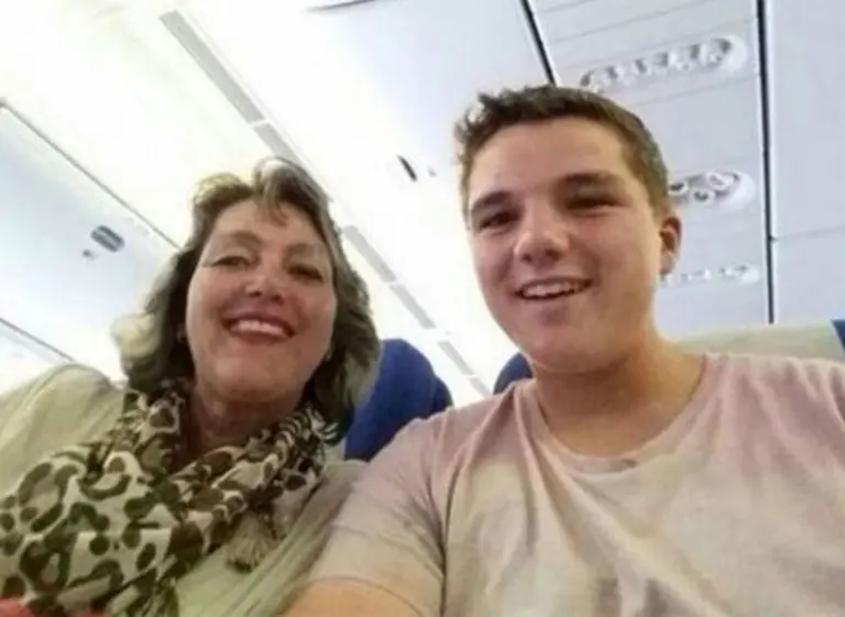 MH17: la "selfie" de un adolescente con su madre antes de la tragedia