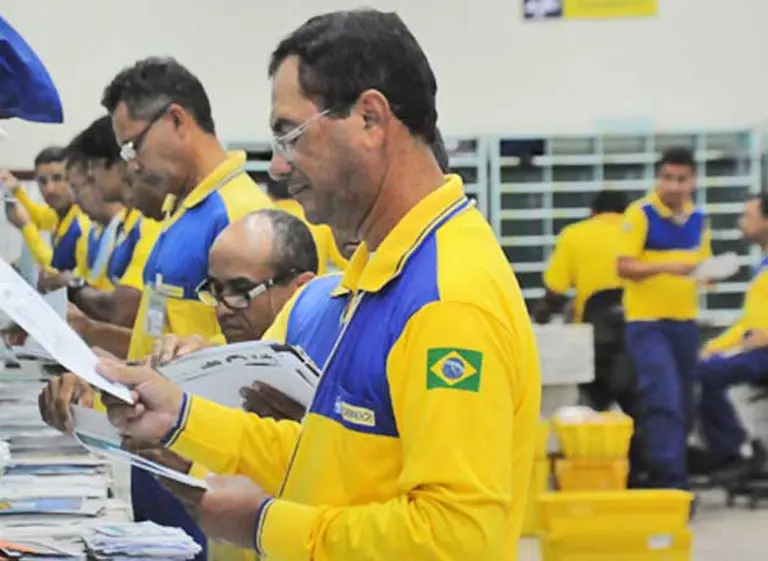 Entra en recesión la economí­a de Brasil, la mayor de Latinoamérica