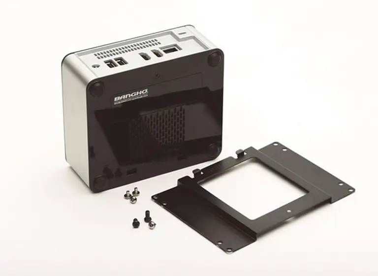 Banghó presenta por el Dí­a del Niño una computadora cúbica