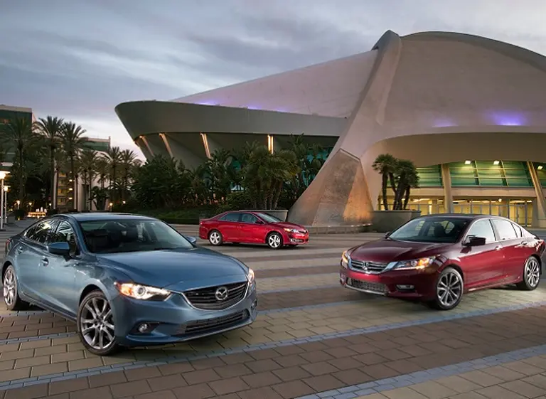 Toyota, Honda y Mazda crean alianza para fabricar un motor "ultra-eficiente"