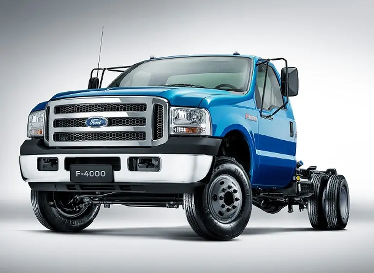 Ford F4000: renovación y lanzamiento en la Argentina