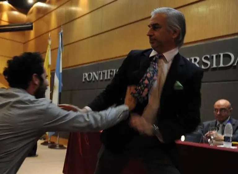 Dos de los agresores del ex ministro Cavallo en la UCA son empleados del Estado