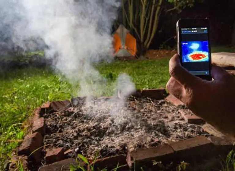 Cámaras infrarrojas para el iPhone alumbran a las "termis", las sucesoras de las "selfies"