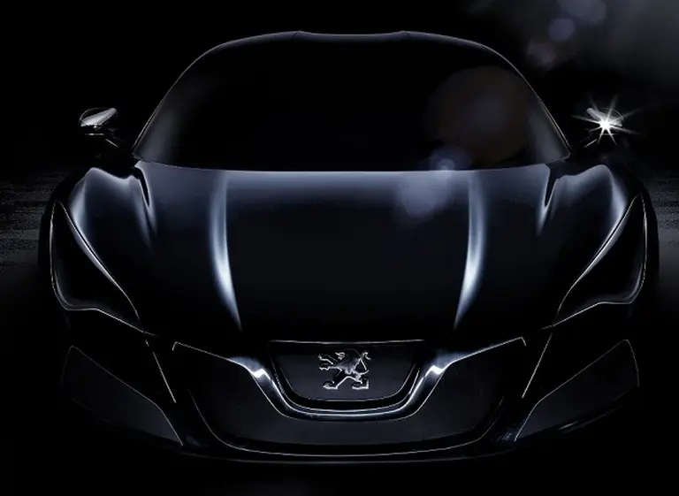 ¿Por qué Peugeot utiliza un león como emblema y cómo se eligen los números de los modelos?