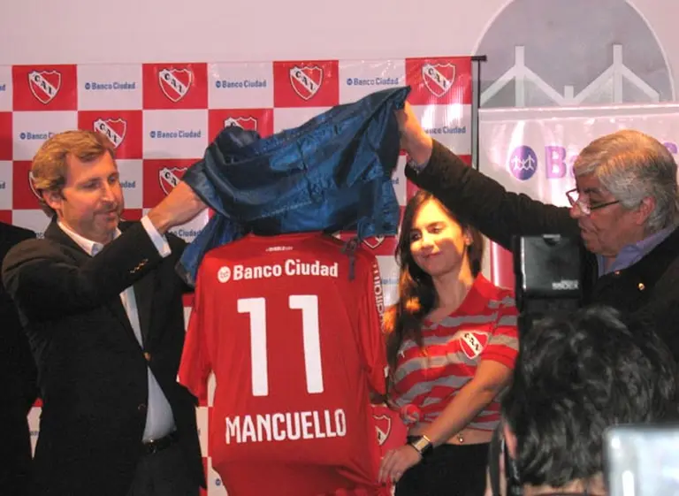 Banco Ciudad lanzará una tarjeta de beneficios de Independiente