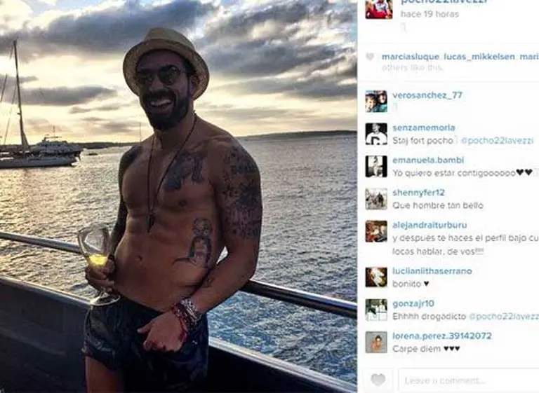 Tras los escándalos, el Pocho Lavezzi disfruta del mar con Yanina Screpante