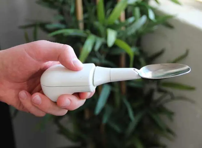 Google compra el fabricante de cucharas antitemblores para el Parkinson