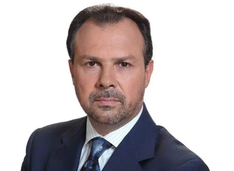 El periodista Gustavo Sylvestre denunció el incendio "intencional" de su camioneta