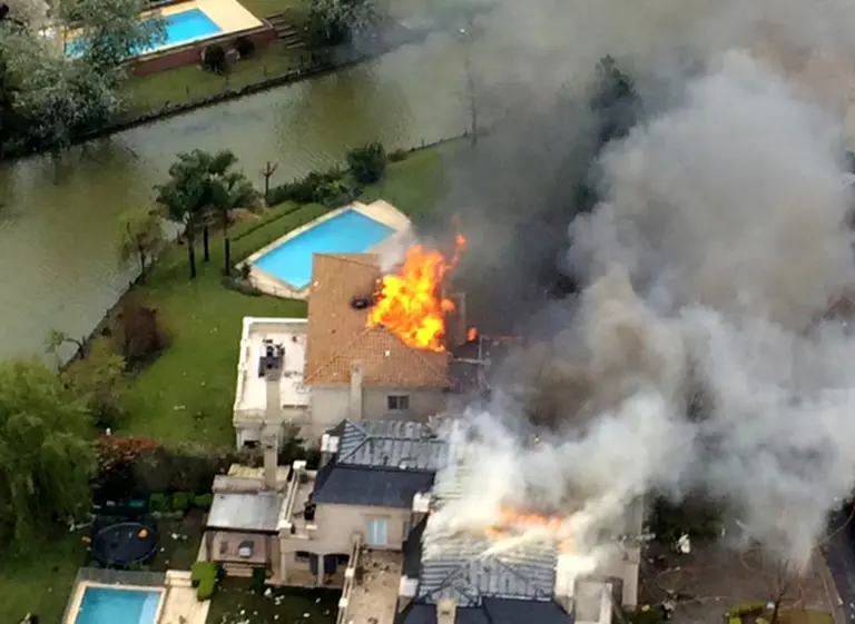 "No vení­a volando bajo; cayó en picada", contó un testigo que vio el accidente de Deutsch