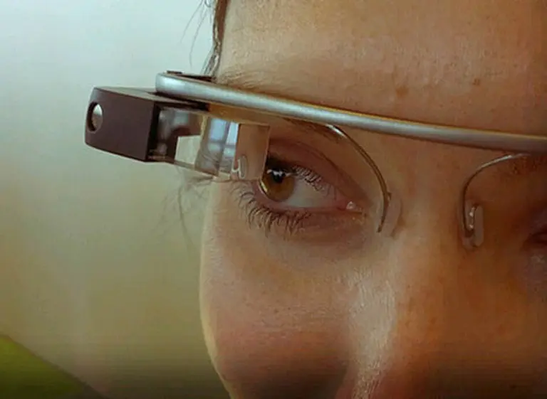 Google insiste con sus gafas Glass con un nuevo diseño