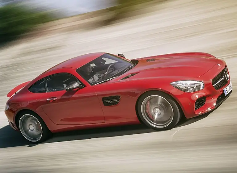 Mercedes-Benz presenta el nuevo deportivo AMG GT para todo el mundo