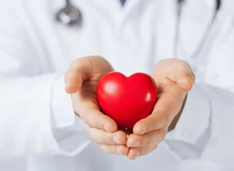 La muerte del marido de Dolores Cahen D'Anvers reaviva el debate sobre la muerte súbita