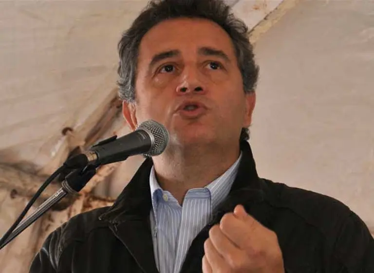 Denuncian al presidente de la Sociedad Rural por desví­o de fondos y evasión