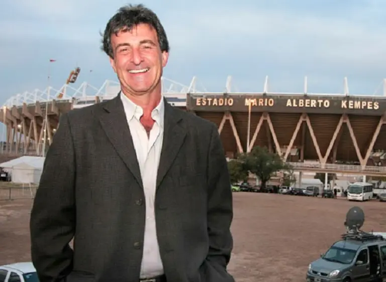 Mario Kempes será operado del corazón: le harán tres by-pass en Estados Unidos