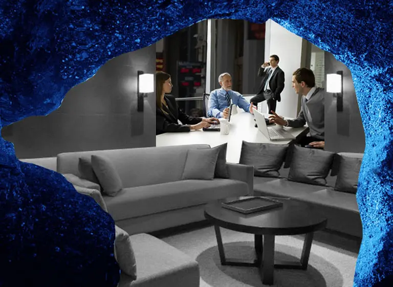 Viaje al centro de una "cueva": cómo se "cocina" el precio del dólar blue en la Argentina