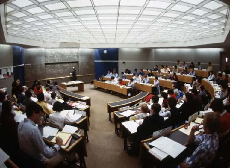 Cuáles son las mejores 100 escuelas de negocios según The Economist