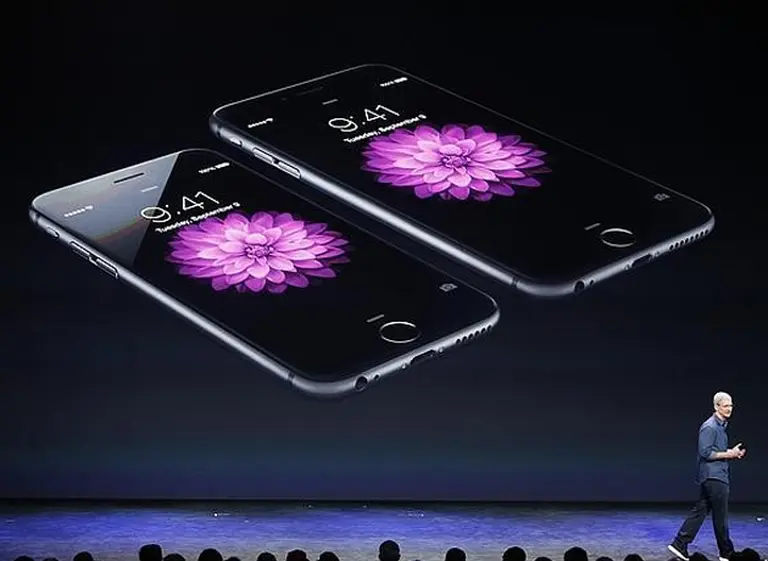 ¿Por qué en todos los anuncios de iPhone 6 aparece la hora 09:41?