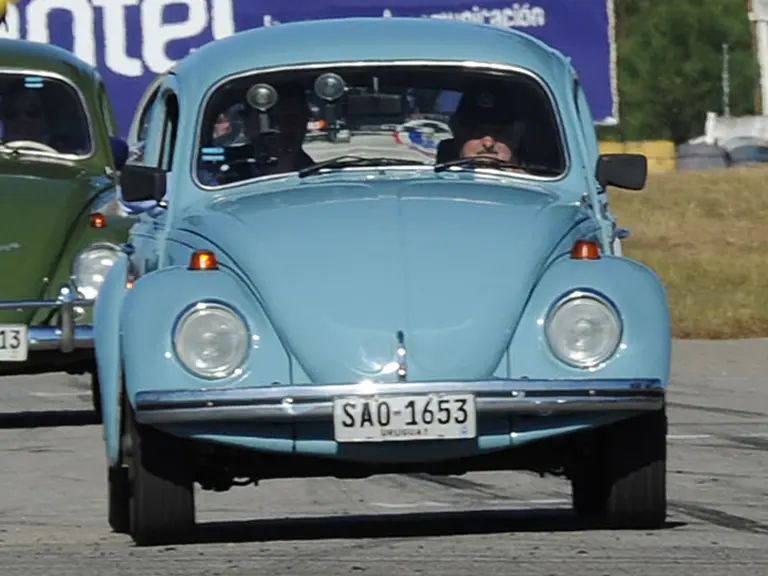 Insólito: jeque árabe ofreció 1 millón de dólares por el Volkswagen Fusca de Mujica