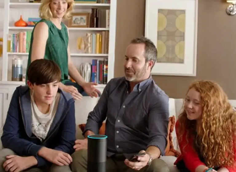 Para competir con "Siri" de Apple, Amazon lanzó su asistente personal con control de voz