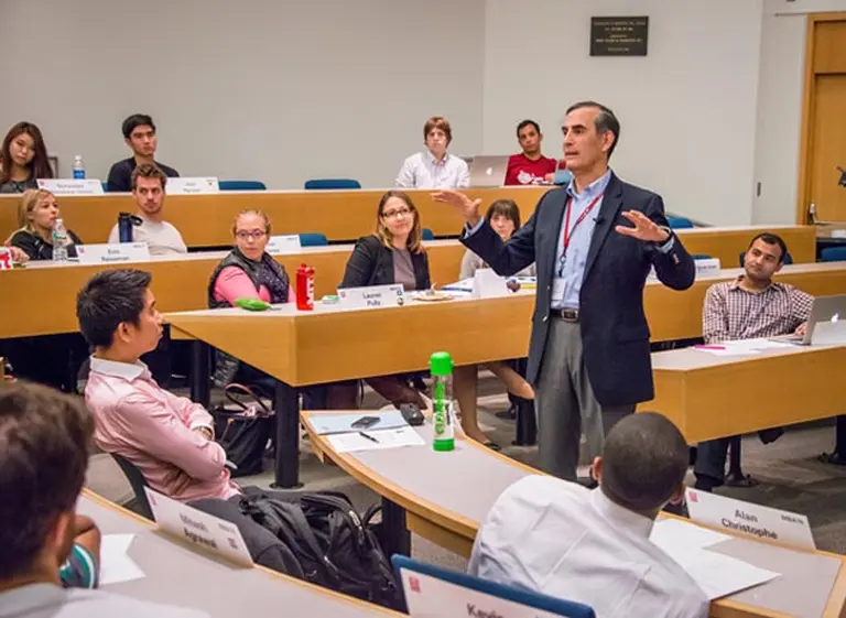 Un CEO argentino compartió su experiencia en la escuela de negocios del MIT