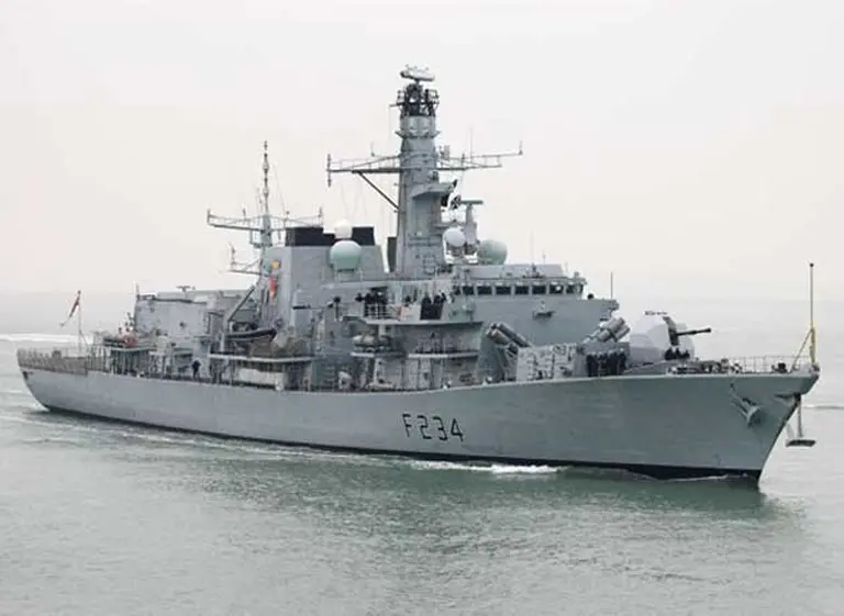 El Gobierno repudió los disparos de proyectil realizados por un buque inglés cerca de Malvinas