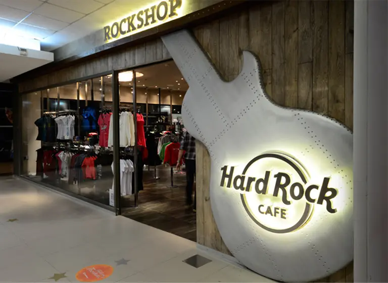 Hard Rock Café abre sus puertas en Aeroparque