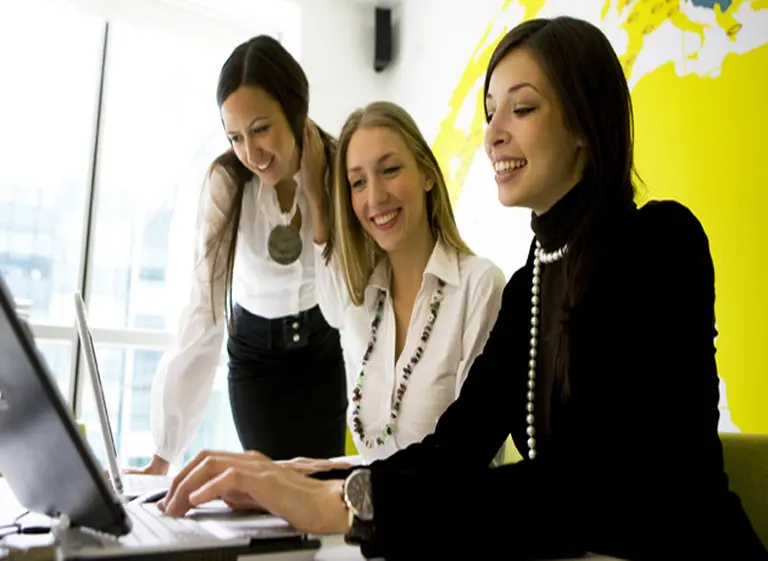 En la Argentina, las mujeres ocupan sólo 3 de cada 10 posiciones directivas