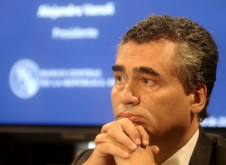 Vanoli se mete en la guerra de tampones: "Es absolutamente falso que haya restricciones de pagos de importaciones"