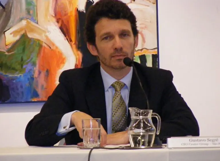 Segre: "Llama mucho la atención la gran pasividad de los diplomáticos argentinos en Brasil"