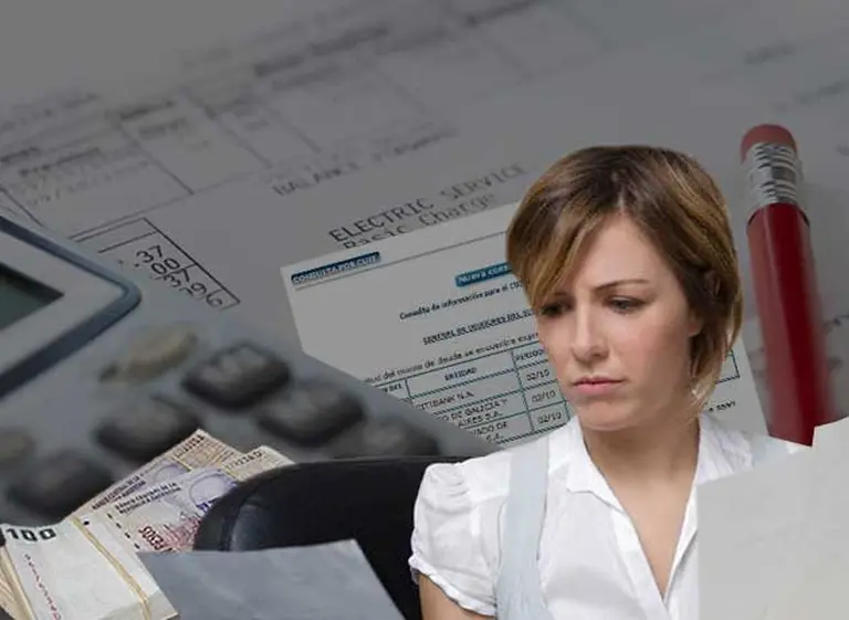 Figuraba en el Veraz como incobrable por una deuda mal registrada y será indemnizada por daño moral