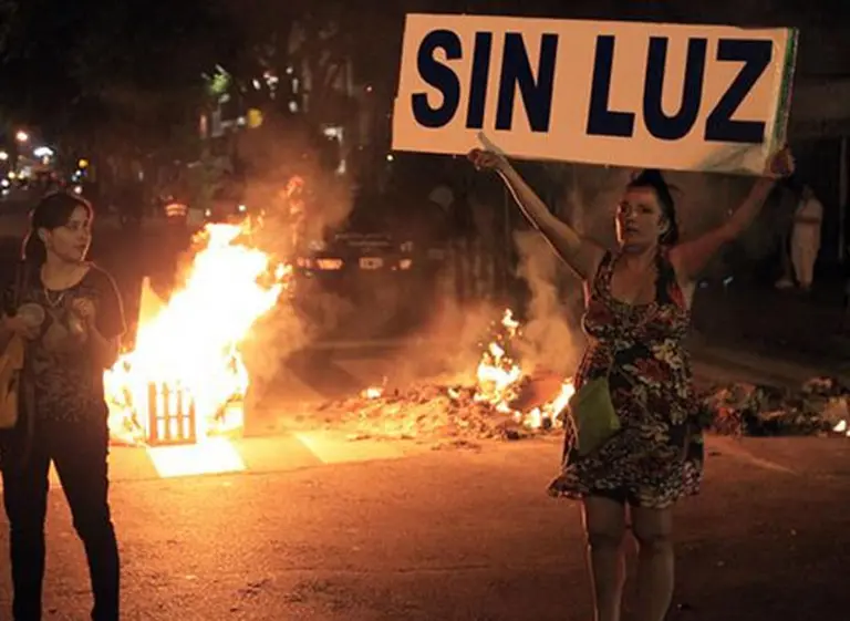 Siguen los cortes de luz y los piquetes se multiplican en Capital Federal