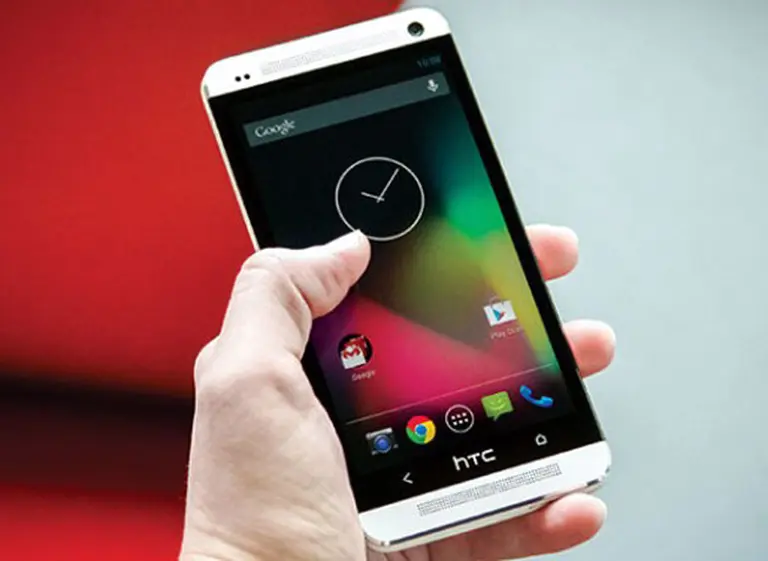 Asustek Computer busca adquirir al fabricante de teléfonos HTC