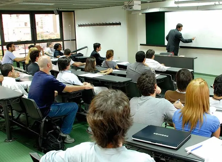 La UADE firmó un acuerdo para sus carreras de Arquitectura y Diseño