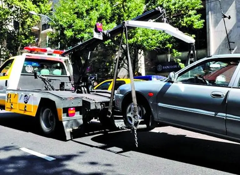 Aumentan taxis, VTV, estacionamiento medido y acarreo en la Ciudad