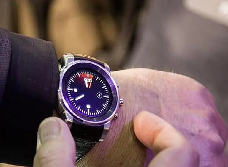 Así­ es el misterioso "smartwatch" de LG que controlará los autos de Audi