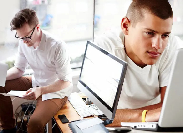 Después de la Generación Y, llega la Z: cómo es el perfil de estos jóvenes y qué buscan de las empresas y los jefes