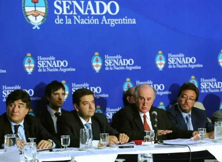 Sin la oposición, el oficialismo avanzó con cambios en la reforma del sistema de inteligencia