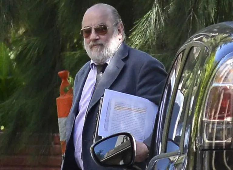 Bonadio prohibió salir del paí­s a Oscar Parrilli y al "Cuervo" Larroque