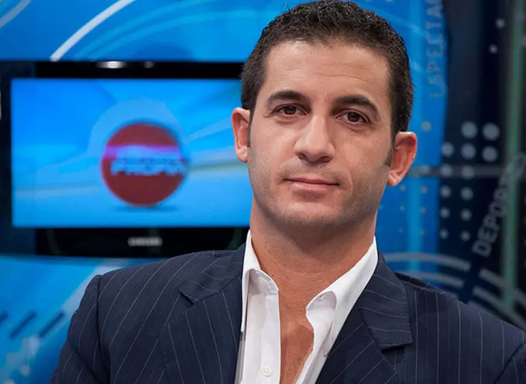 El nuevo spot de Matí­as Tombolini: viajó a Chile para comparar precios