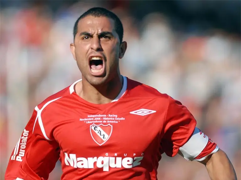 El "Rolfi" Montenegro rescindió con Independiente y se pondrá la camiseta de Chicago