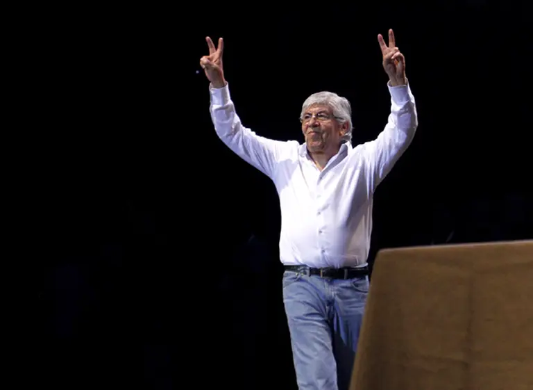 Moyano redobla la apuesta y confirma su adhesión al paro nacional del transporte contra Ganancias