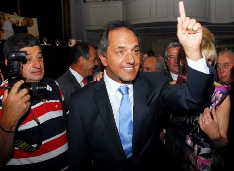 Scioli vuelve a la universidad: rendirá las materias que le faltan para recibirse